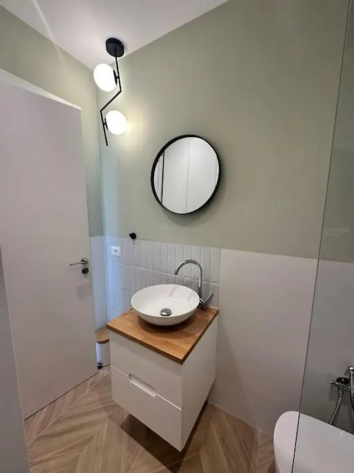 Vivien Apartment Saranda 0*,
